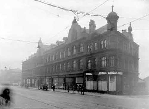 R Goodman & Sons on North Street Leeds 1930