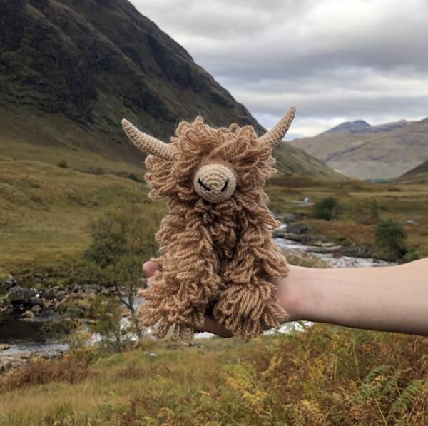 Morag the Highland Coo (Intermediate) - Large Crochet Kit - Toft
