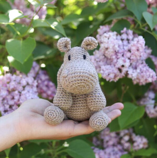 Georgina the Hippo (Beginner) - Mini Crochet Kit - Toft