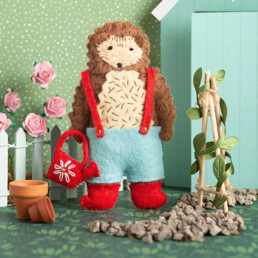 Mini Kit - Mr. Hedgehog Gardener - Corinne Lapierre