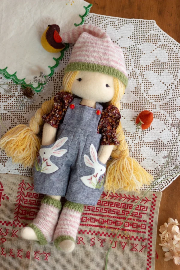 Stitch and Dress the Beautiful Hedgerow Dolls by Simone Gooding - Image 3