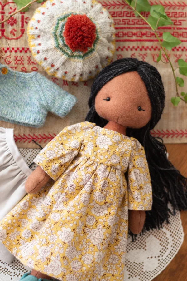 Stitch and Dress the Beautiful Hedgerow Dolls by Simone Gooding - Image 2