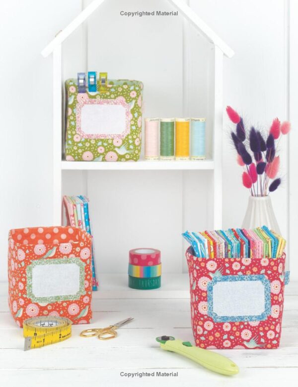 Patchwork Gifts: 20 Charming Patchwork Projects by Elise Baek - Image 4