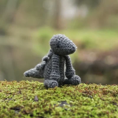 Stanley the Stegosaurus (Beginner) - Mini Crochet Kit - Toft